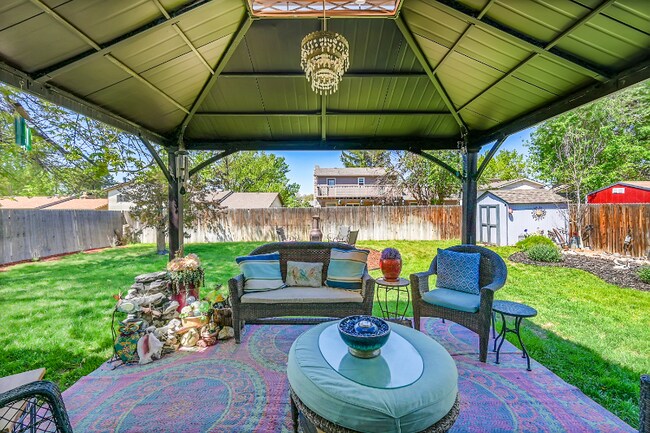 Building Photo - 10883 Fairfax Way