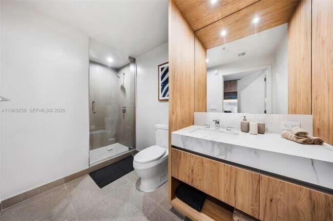 Building Photo - 11 NE 6th St