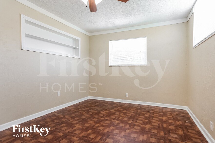 Building Photo - 2531 Blue Jay Turn