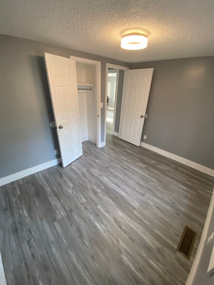 Building Photo - 590 McCurdy Rd