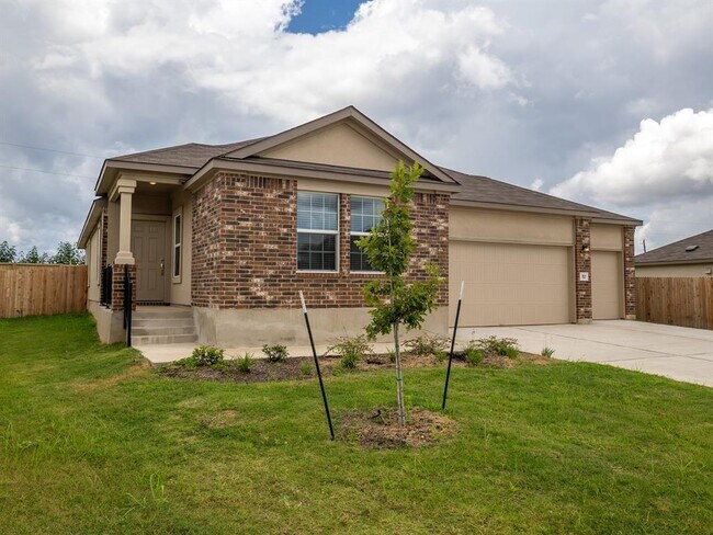 Building Photo - 702 Silver Springs Bend