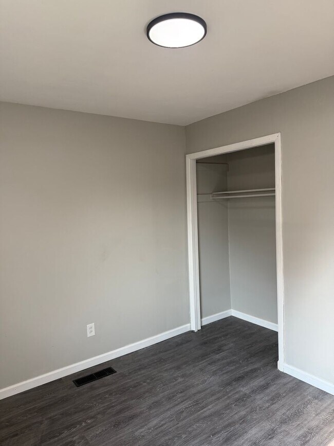 Building Photo - 3BR Plain Township Ranch
