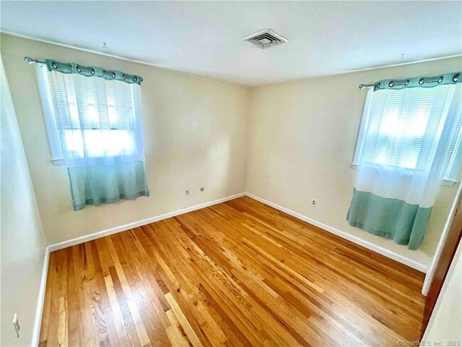 Building Photo - 81 Rosewood Dr