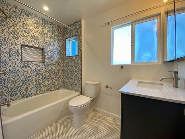 Building Photo - Remodeled 3BR, 2BA with Orchard, Garage & ...