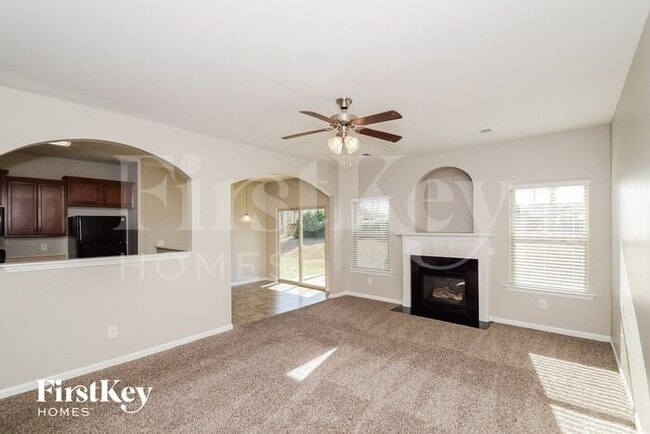 Building Photo - 308 Polo Ct