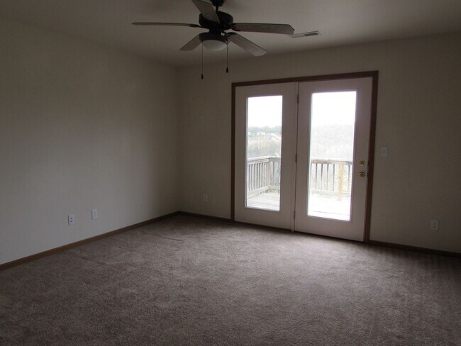 Building Photo - 7616-MF2-E4