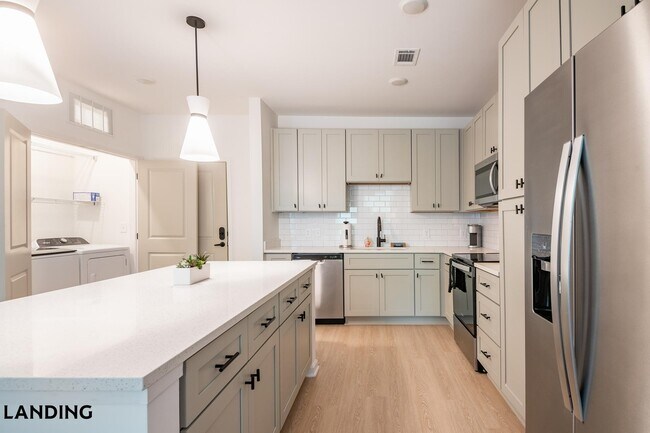 Building Photo - 100 Wilton Cir