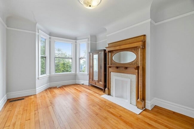 Primary Photo - 263-267 South Van Ness Avenue, Unit 265