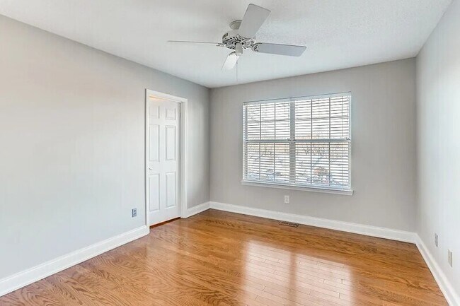 Building Photo - 4150 Lake Mist Dr NW