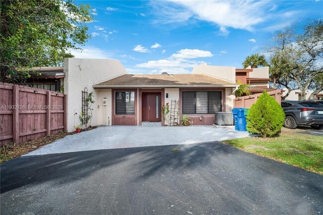 Building Photo - 14805 SW 74th Ln