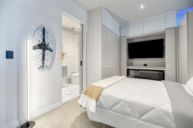 Building Photo - 210 Lavaca St