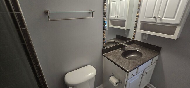 Building Photo - One Level Ranch