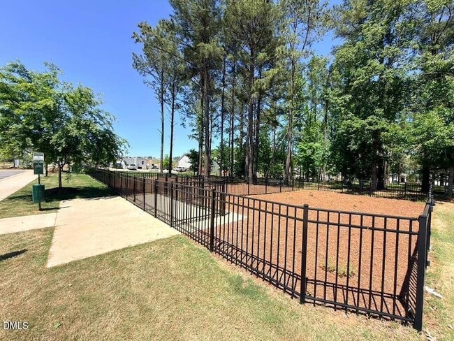 Building Photo - 218 Broomside Ave