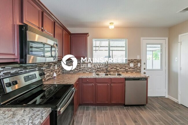 Building Photo - 4 Bedroom Pet-Friendly Home in FOREST HILL, TX with Main Street Renewal