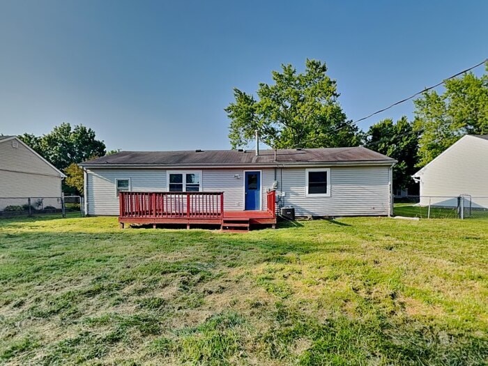 Building Photo - 1502 Elizabeth Dr