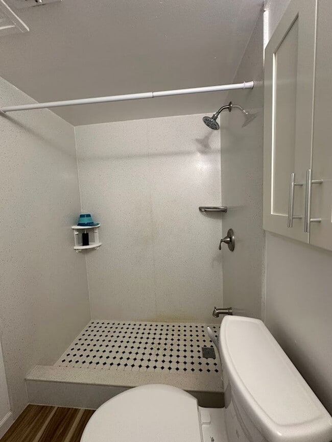 Building Photo - Lalawai Hale 2 bedroom, 1 bath, 1 uncovere...