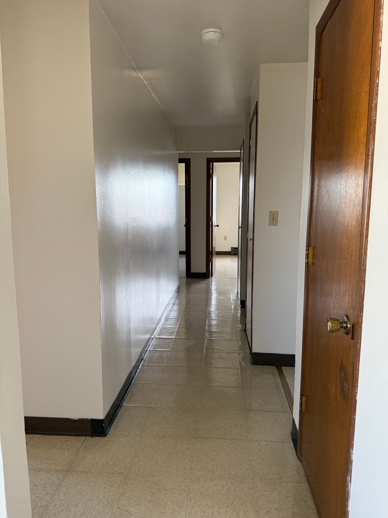 Building Photo - 1112 Mather Dr