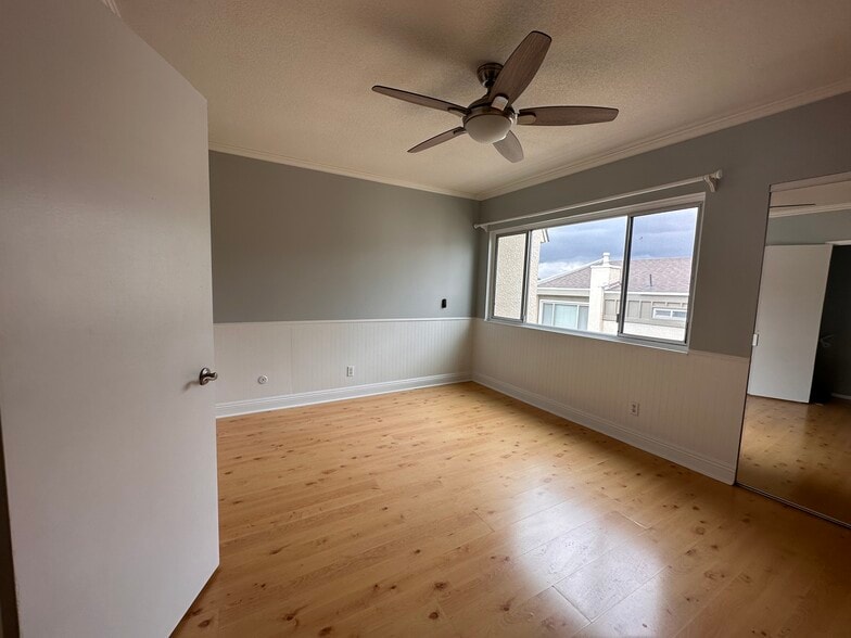 Building Photo - 9950 Topanga Canyon Blvd