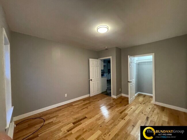 Building Photo - 29 Devlin St