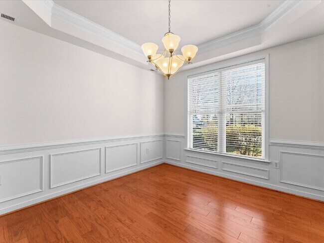 Building Photo - 709 Abbey Village Cir