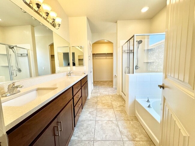 Building Photo - 3BR/2BA/2CG, 1617 sq.ft. rental in Sierra ...