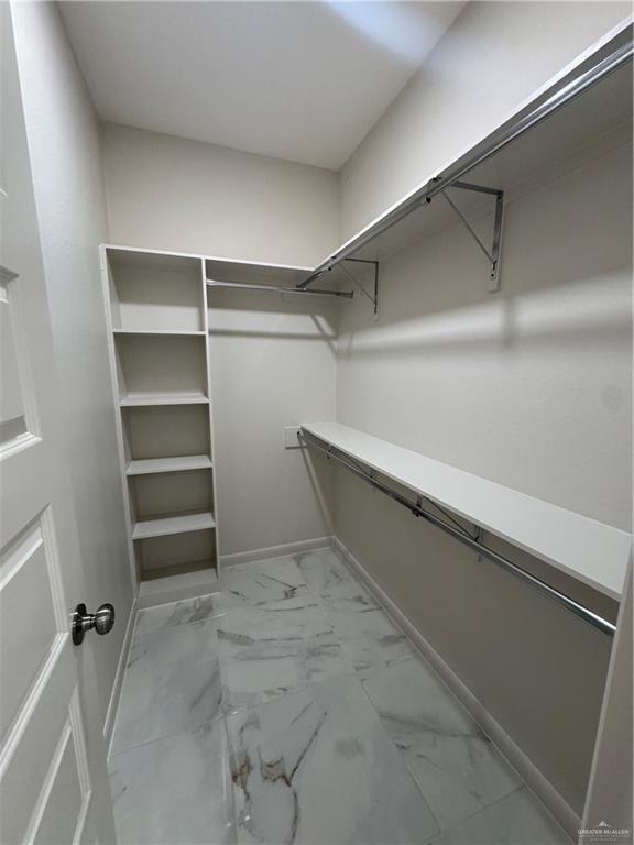 Building Photo - 13 Dove St