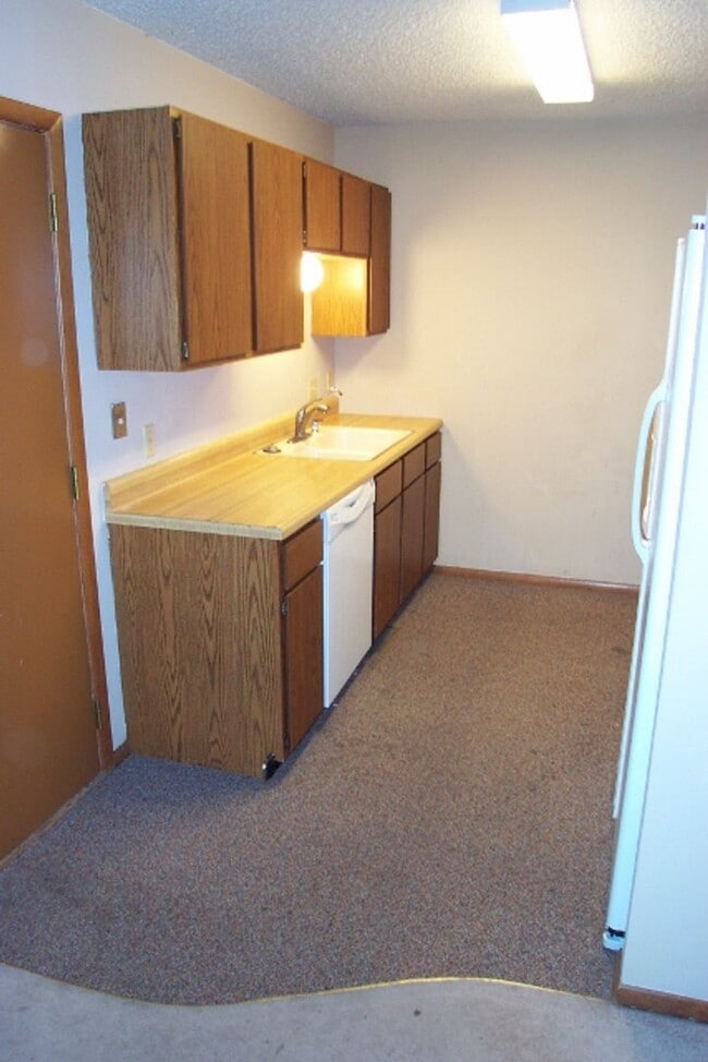 Building Photo - 7011 W O'Neil St