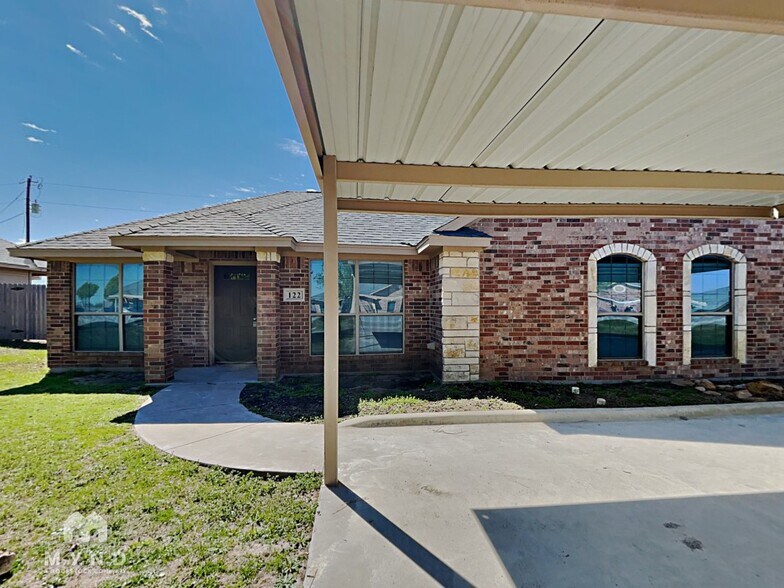 Primary Photo - 122 Jolin Ln