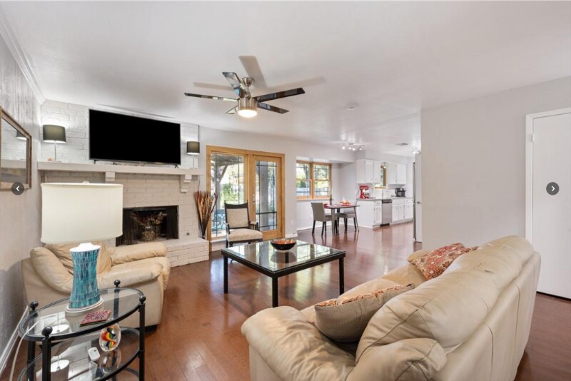 Building Photo - 2505 Lazy Oaks Dr