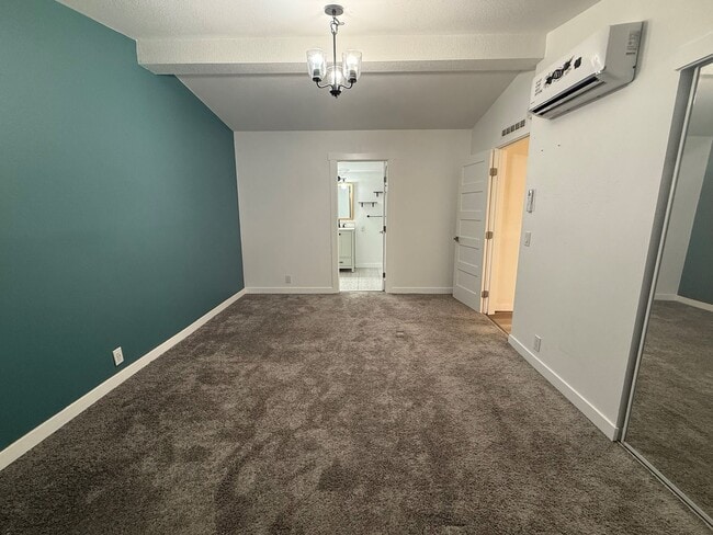 Building Photo - Now renting 3 bedroom House