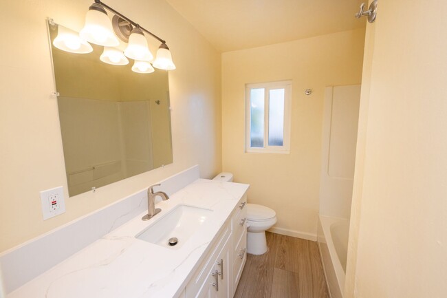 Building Photo - 3BR/2BA - Single Family Home in El Cajon!