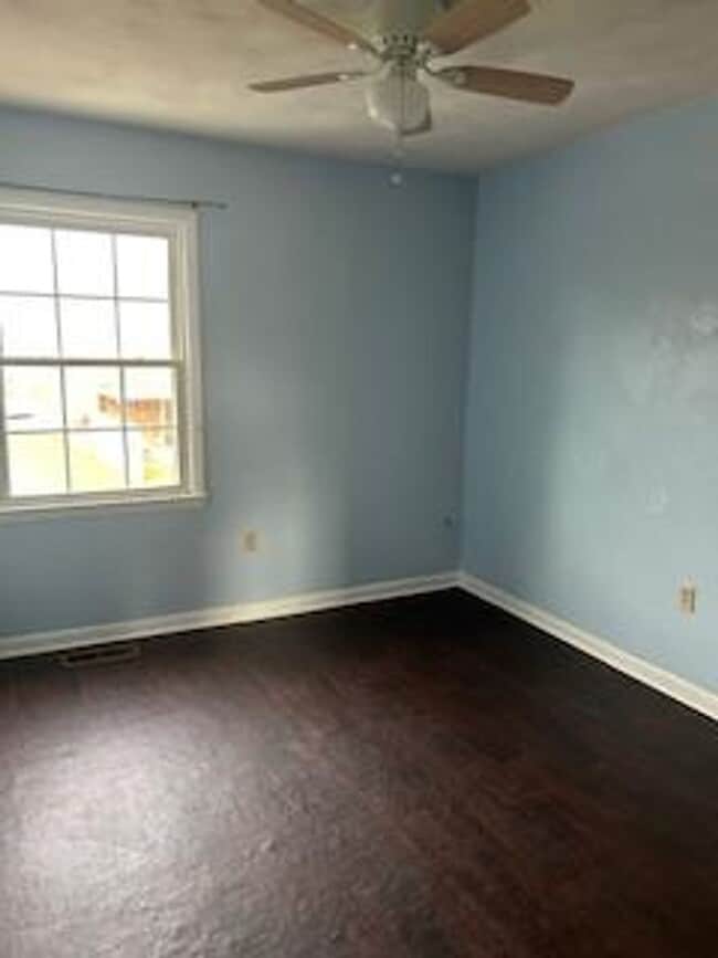 Building Photo - Price Reduced!