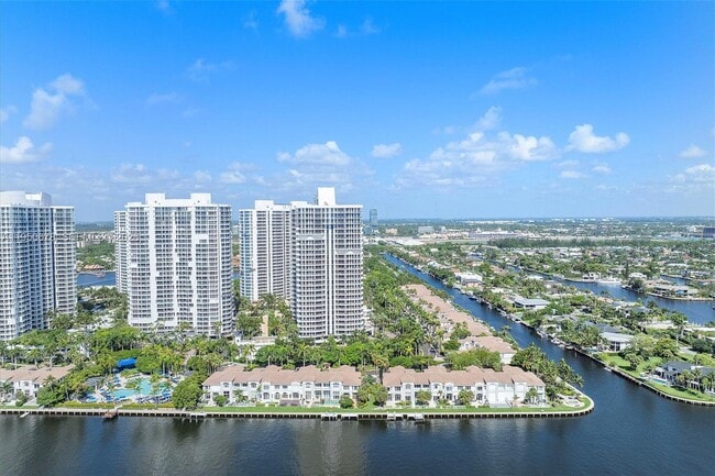 Building Photo - 21301 NE 38th Ave