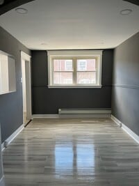 Building Photo - 70 Clinton Rd