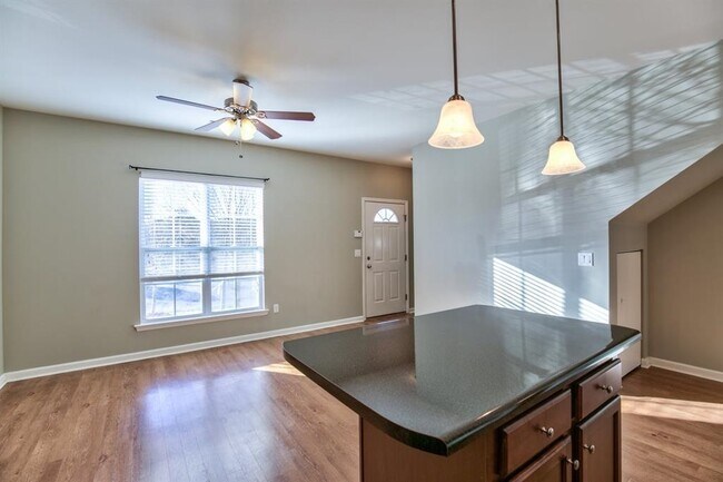 Building Photo - 1956 Corvallis Ave