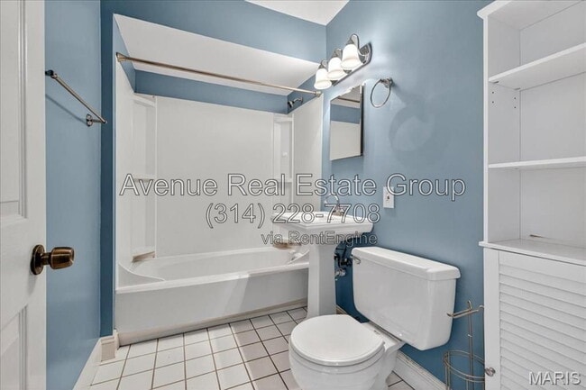 Building Photo - 1621 High School Dr
