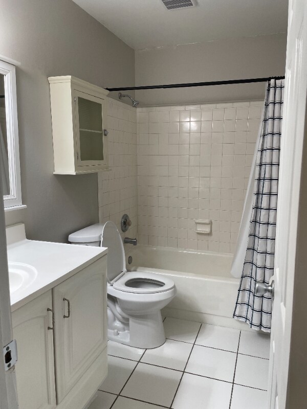 Building Photo - 2125 Sandpiper St