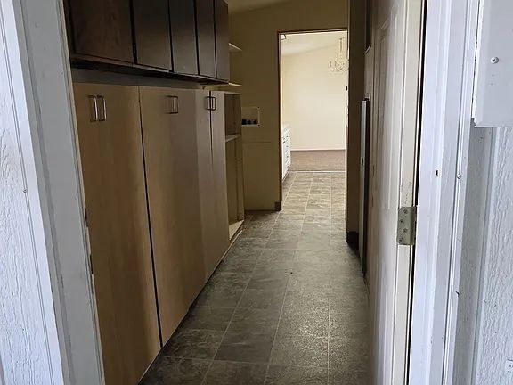Building Photo - "Charming 4-Bedroom Retreat with Cozy Fireplace in Woodburn – 1900 Sq Ft of Comfort!"