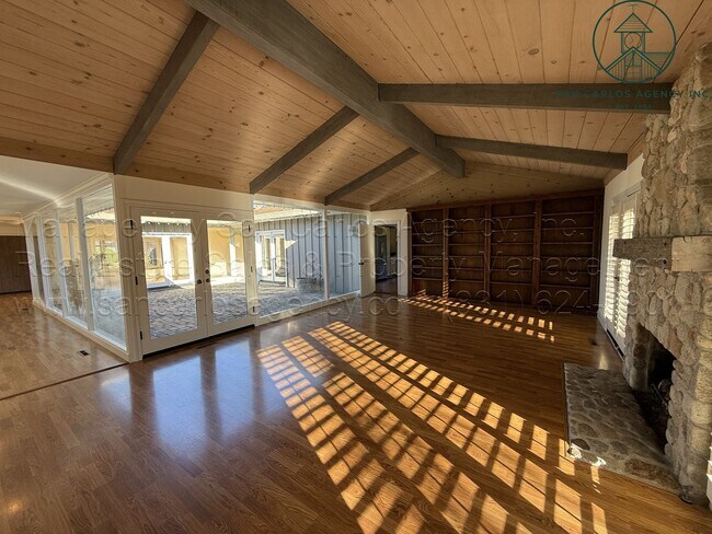 Building Photo - 7042 Valley Greens Cir