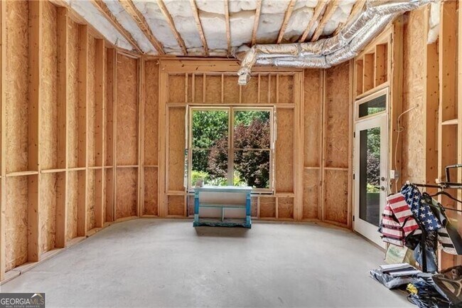 Building Photo - 5861 Yoshino Cherry Ln NE