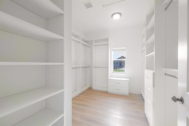 Building Photo - 3838 SW Hainlin St