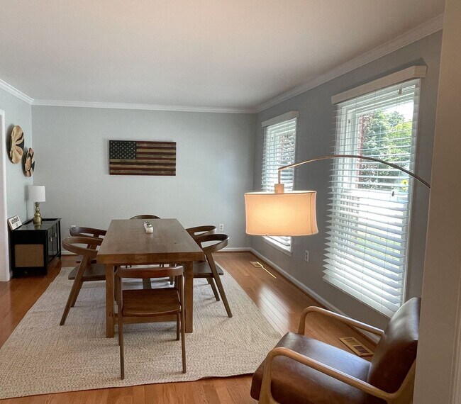 Building Photo - Leesburg Country Club 4 Bed 3.5 Bath SFH For Rent!