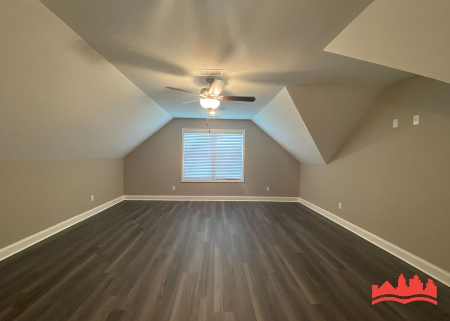 Building Photo - Beautiful newly built single family home i...