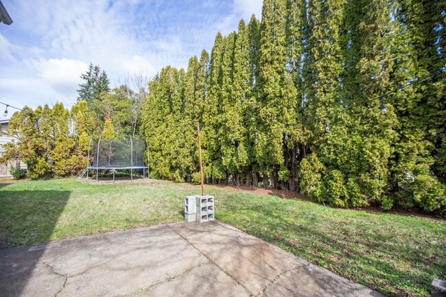 Building Photo - South Salem 4 Bedroom 2 Bath Home Available Mid June !!!