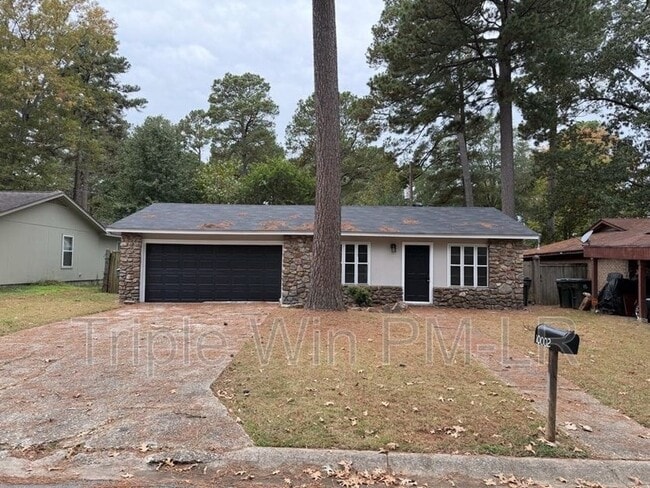 Primary Photo - 10002 Stardust Trail