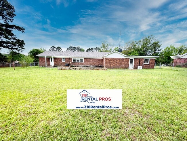 Building Photo - 4 Bed 3 Bath Home in Ruston!