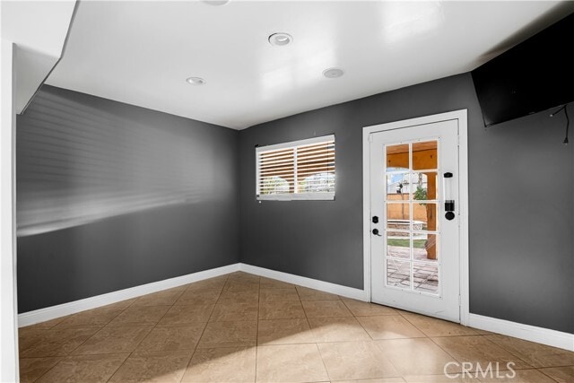 Building Photo - 10164 Elkwood St