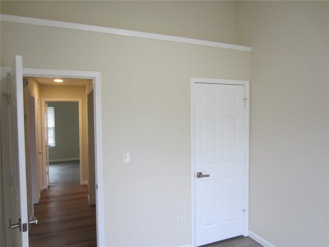 Building Photo - 4036 Oak Glenn Dr