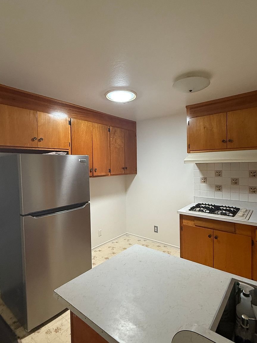 Building Photo - 561 Princeton Pl