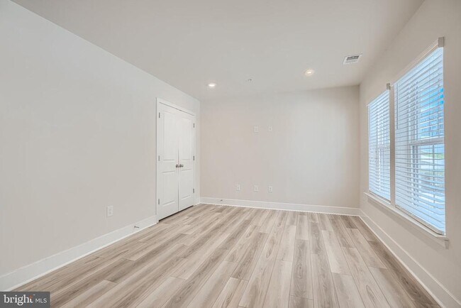 Building Photo - 11409 Starlight Pl